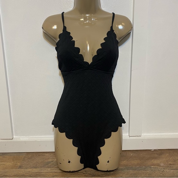 NWT Cupshe • Black swimsuit - Picture 1 of 6
